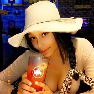 Meet your Posher, Destiny